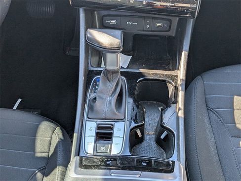 Used 2022 Hyundai Santa Cruz SEL Premium image 18