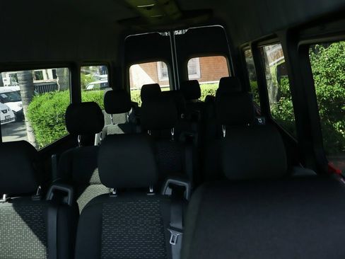 Used 2019 Mercedes-Benz Sprinter 2500 image 29