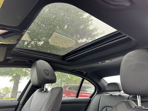 Certified 2026 BMW 330i xDrive Sedan AWD/4WD image 9