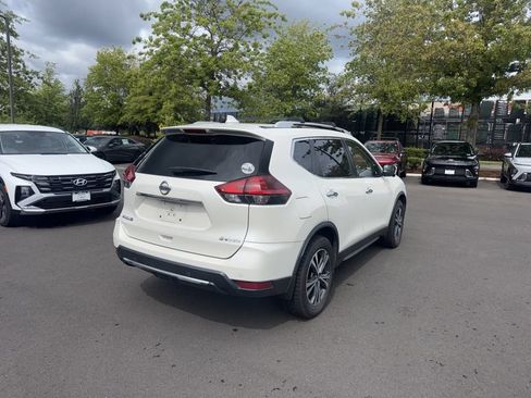 Used 2019 Nissan Rogue SV w/ Sun & Sound Touring Package AWD/4WD image 5