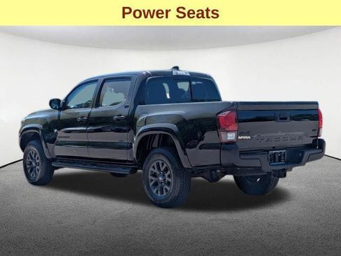 Certified 2023 Toyota Tacoma SR5 AWD/4WD image 9