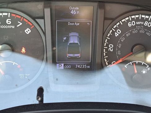 Used 2020 Toyota Tacoma SR AWD/4WD image 8