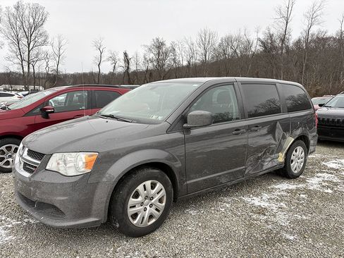 Used 2019 Dodge Grand Caravan SE w/ UConnect Hands-Free Group image 1