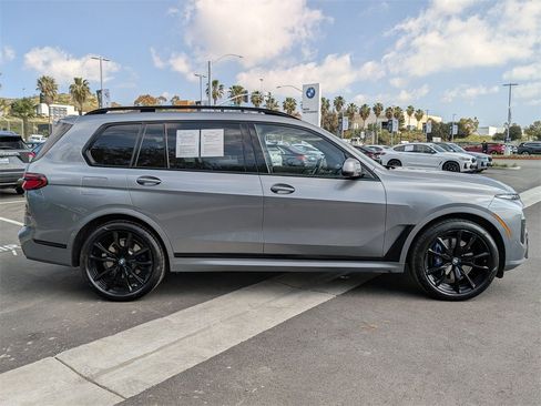 Used 2023 BMW X7 xDrive40i w/ M Sport Package image 3