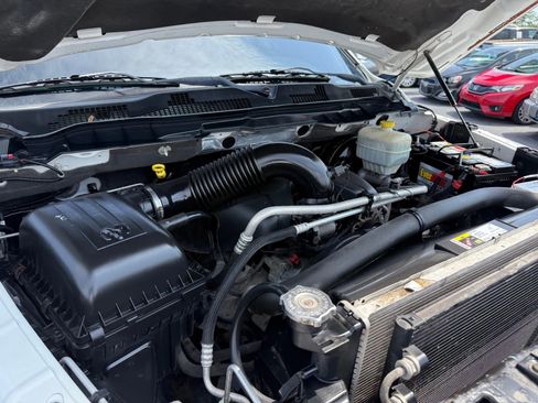 Used 2013 RAM 2500 Tradesman w/ Chrome Appearance Group image 31