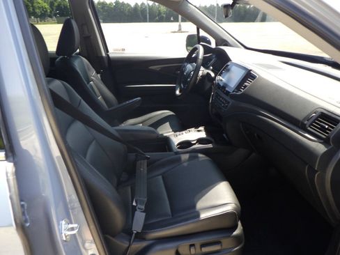 Used 2023 Honda Ridgeline RTL-E image 16