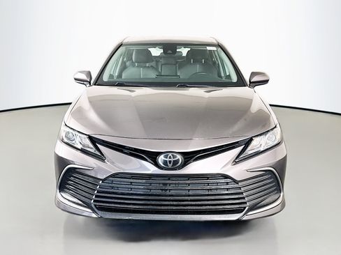 Used 2022 Toyota Camry LE FWD image 2
