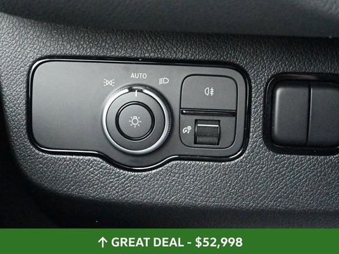 Used 2024 Mercedes-Benz Sprinter 2500 image 38