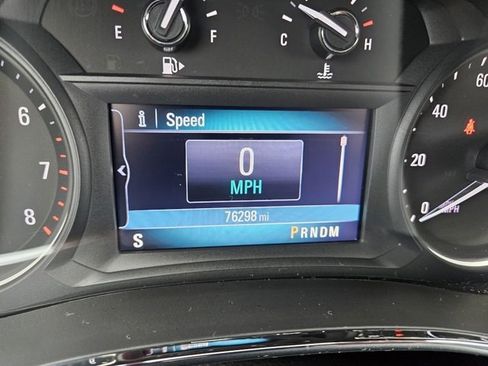 Used 2021 Buick Encore Preferred image 31