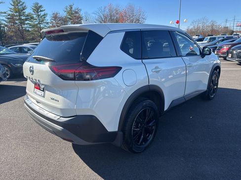 Used 2021 Nissan Rogue SV image 5