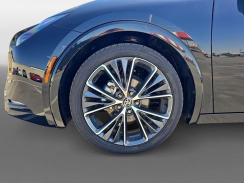 Certified 2025 Toyota Prius XLE image 14