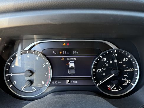 Used 2022 Nissan Titan SV image 26