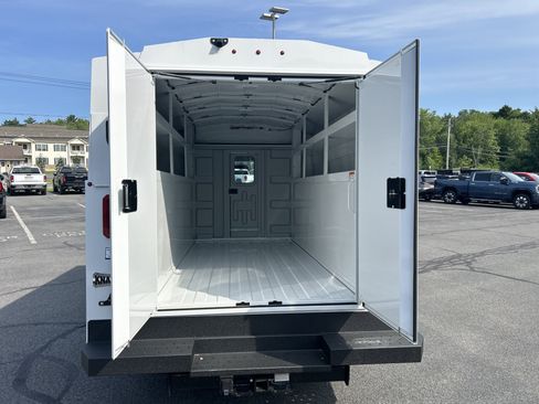 New 2026 GMC Savana 3500 w/ Power Convenience Package RWD image 7