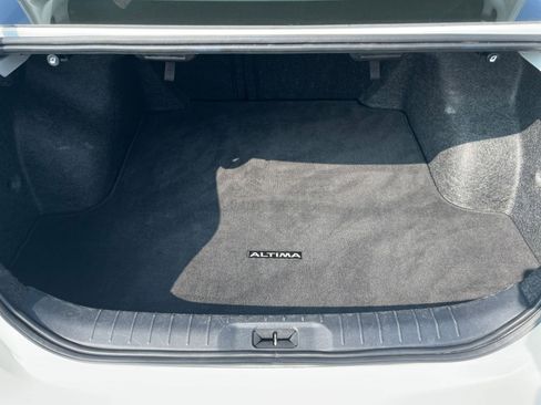 Used 2024 Nissan Altima 2.5 SV image 29