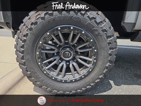 Used 2024 GMC Sierra 2500 Denali Ultimate AWD/4WD image 6