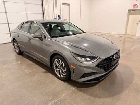 Used 2023 Hyundai Sonata SEL image 3