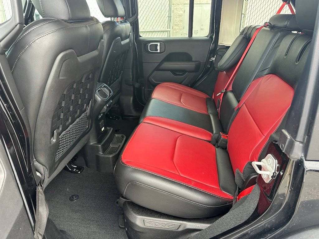 Used 2023 Jeep Wrangler Unlimited Rubicon 4xe AWD/4WD image 7
