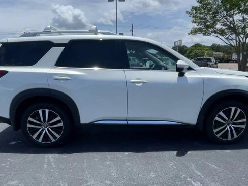 Used 2024 Nissan Pathfinder Platinum w/ Cargo Package FWD image 9