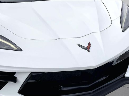 Used 2022 Chevrolet Corvette Stingray Coupe w/ Z51 Performance Package RWD image 28