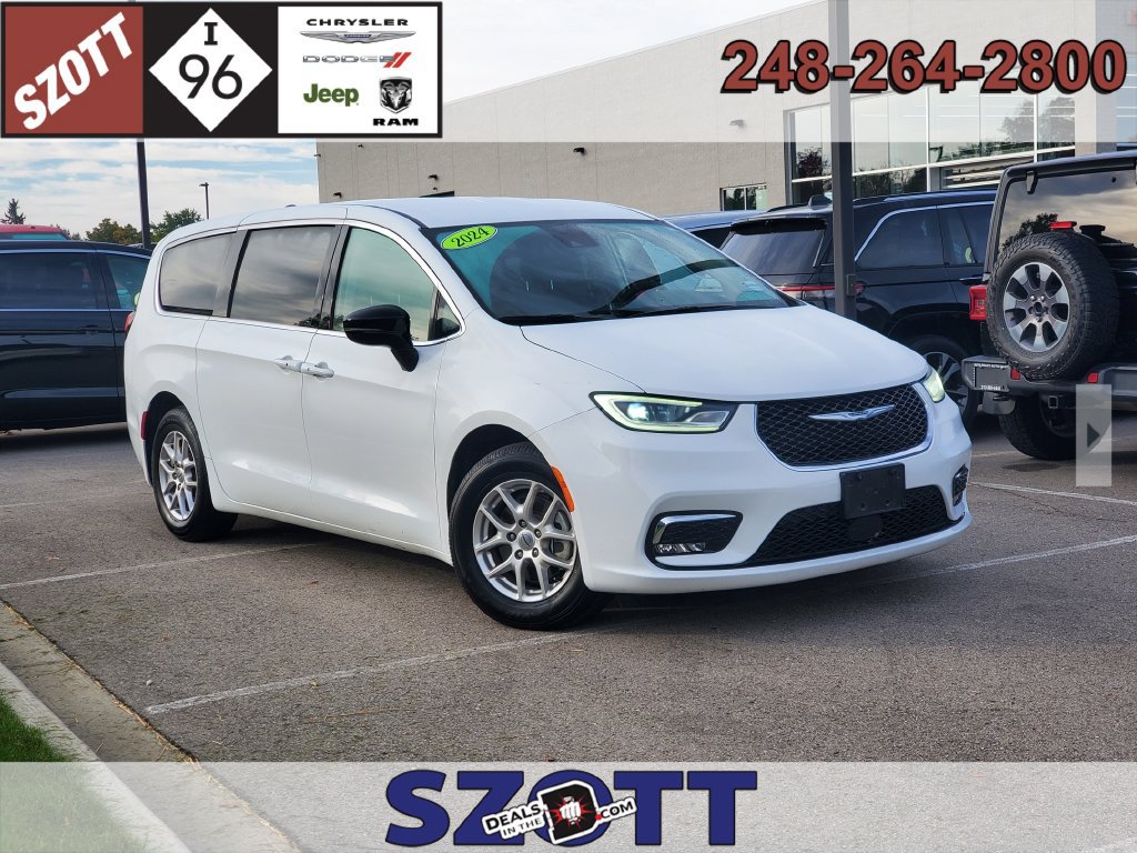 Used 2024 Chrysler Pacifica Touring-L FWD image 1