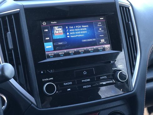 Used 2022 Subaru Crosstrek 2.0i Premium w/ Moonroof Package image 19