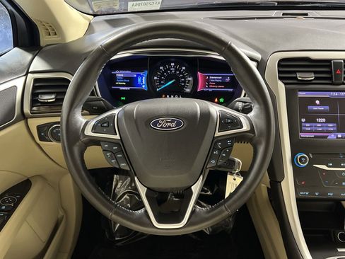 Used 2013 Ford Fusion SE image 14