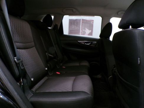 Used 2019 Nissan Rogue SV w/ Premium Package image 20