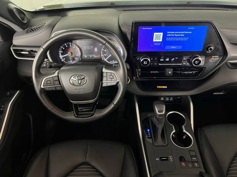 Used 2024 Toyota Highlander XSE image 35