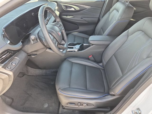 Used 2025 Buick Envista Sport Touring w/ Convenience I Package FWD image 12