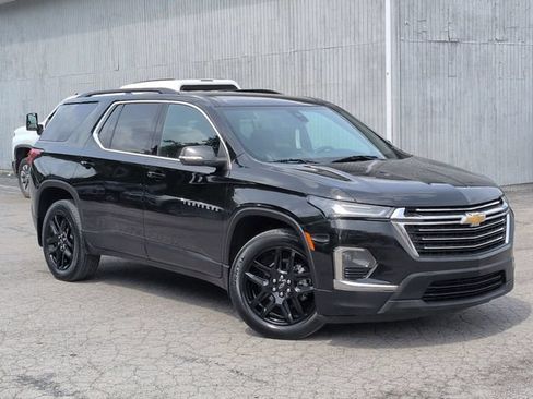 Used 2023 Chevrolet Traverse LT FWD image 11