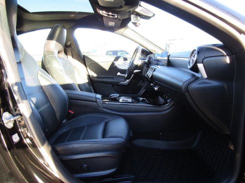 Used 2020 Mercedes-Benz CLA 250 4MATIC image 22