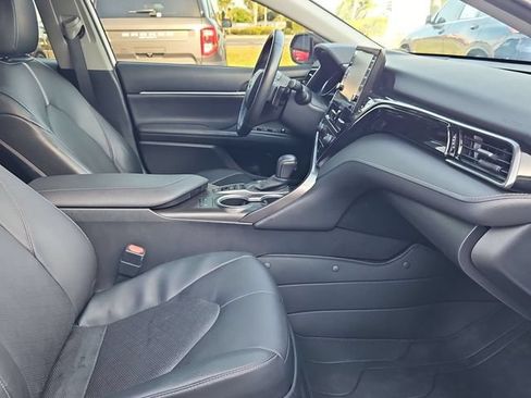 Used 2021 Toyota Camry XSE FWD image 28