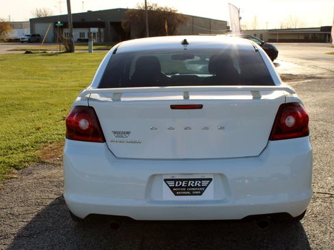 Used 2013 Dodge Avenger SE image 17