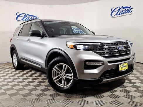 Used 2023 Ford Explorer XLT w/ Equipment Group 202A AWD/4WD image 1