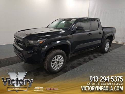 Used 2024 Toyota Tacoma SR image 1