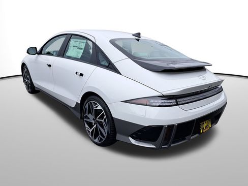 New 2025 Hyundai Ioniq 6 SEL image 8