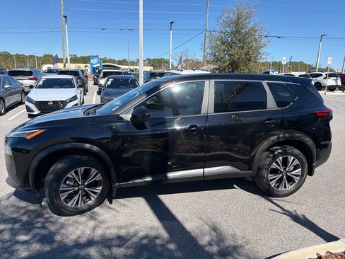 Certified 2023 Nissan Rogue SV image 4