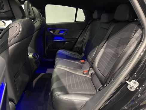 Used 2025 Mercedes-Benz GLC 300 4MATIC image 34
