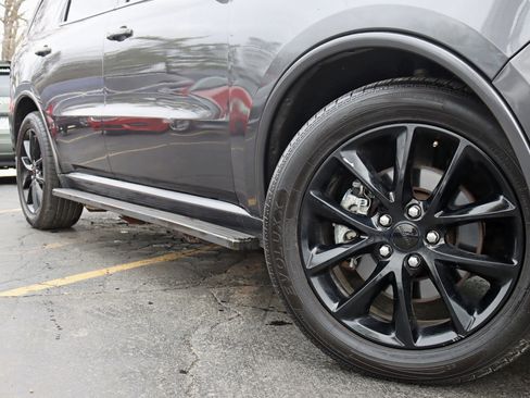 Used 2018 Dodge Durango R/T w/ Blacktop Package AWD/4WD image 5