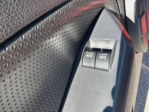 Used 2006 Ford Mustang GT Premium RWD image 29