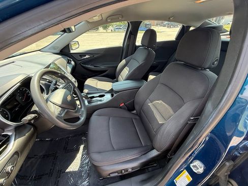 Used 2019 Chevrolet Malibu LT FWD image 11