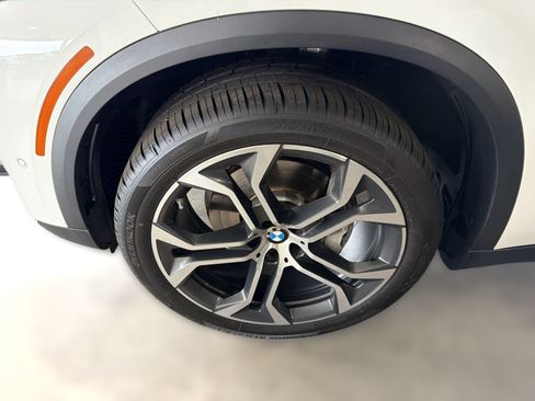 Certified 2025 BMW X5 sDrive40i w/ Parking Assistance Package RWD image 8
