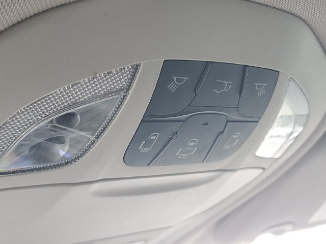 Used 2023 Chrysler Pacifica Touring-L FWD image 31