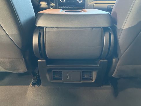 Used 2024 Chevrolet Silverado 1500 Custom image 23