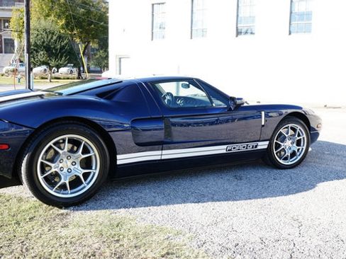 Used 2005 Ford GT image 8