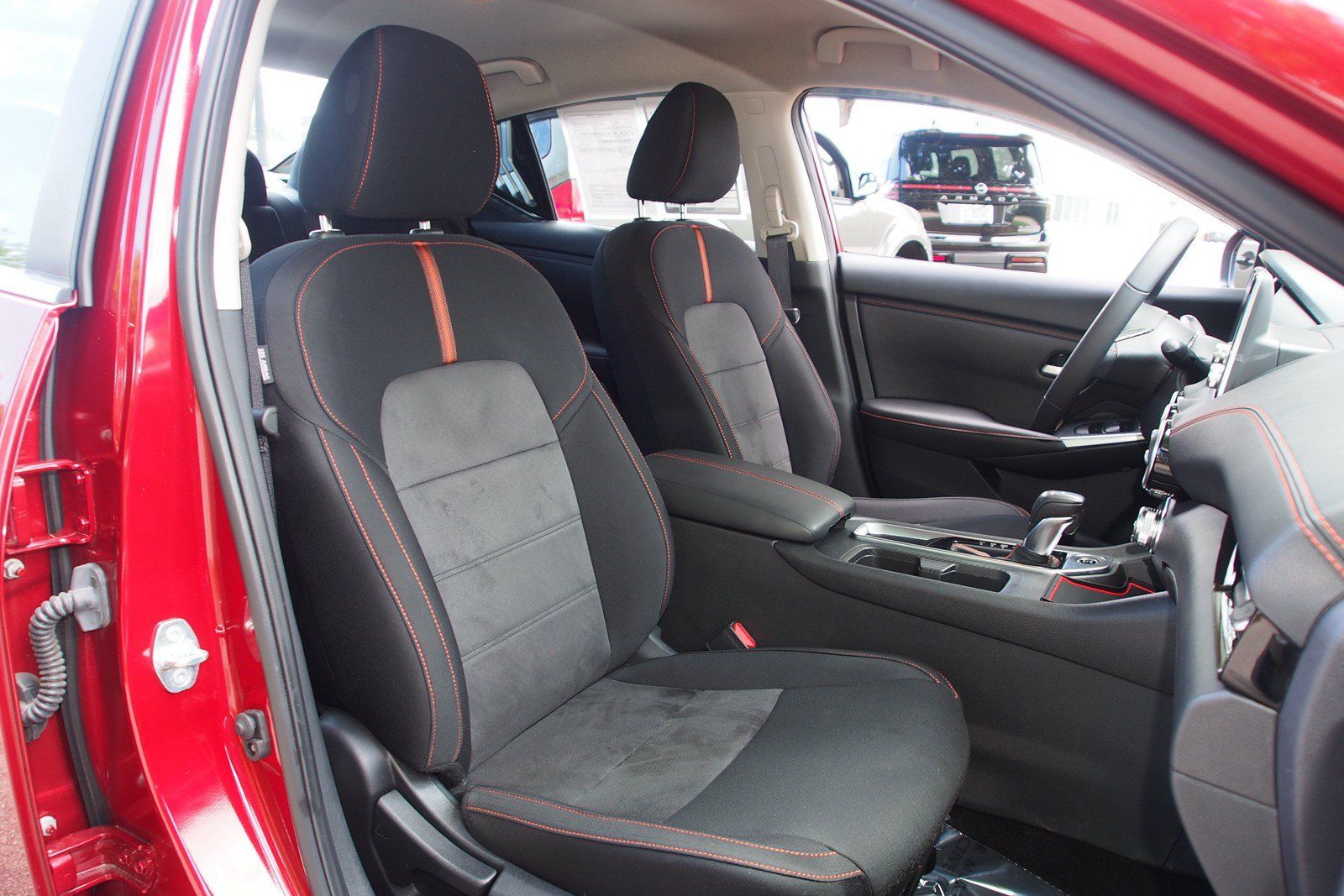 Used 2024 Nissan Sentra SR FWD image 11