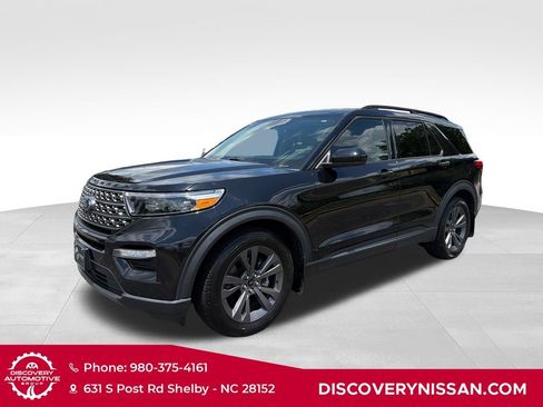 Used 2023 Ford Explorer XLT w/ Equipment Group 202A RWD image 1