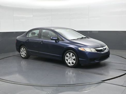 Used 2010 Honda Civic LX image 4