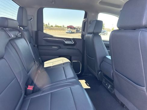 Certified 2025 GMC Sierra 1500 SLT AWD/4WD image 34