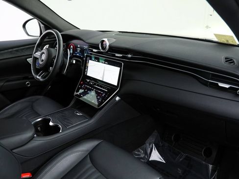 Certified 2024 Maserati Grecale Modena AWD/4WD image 12